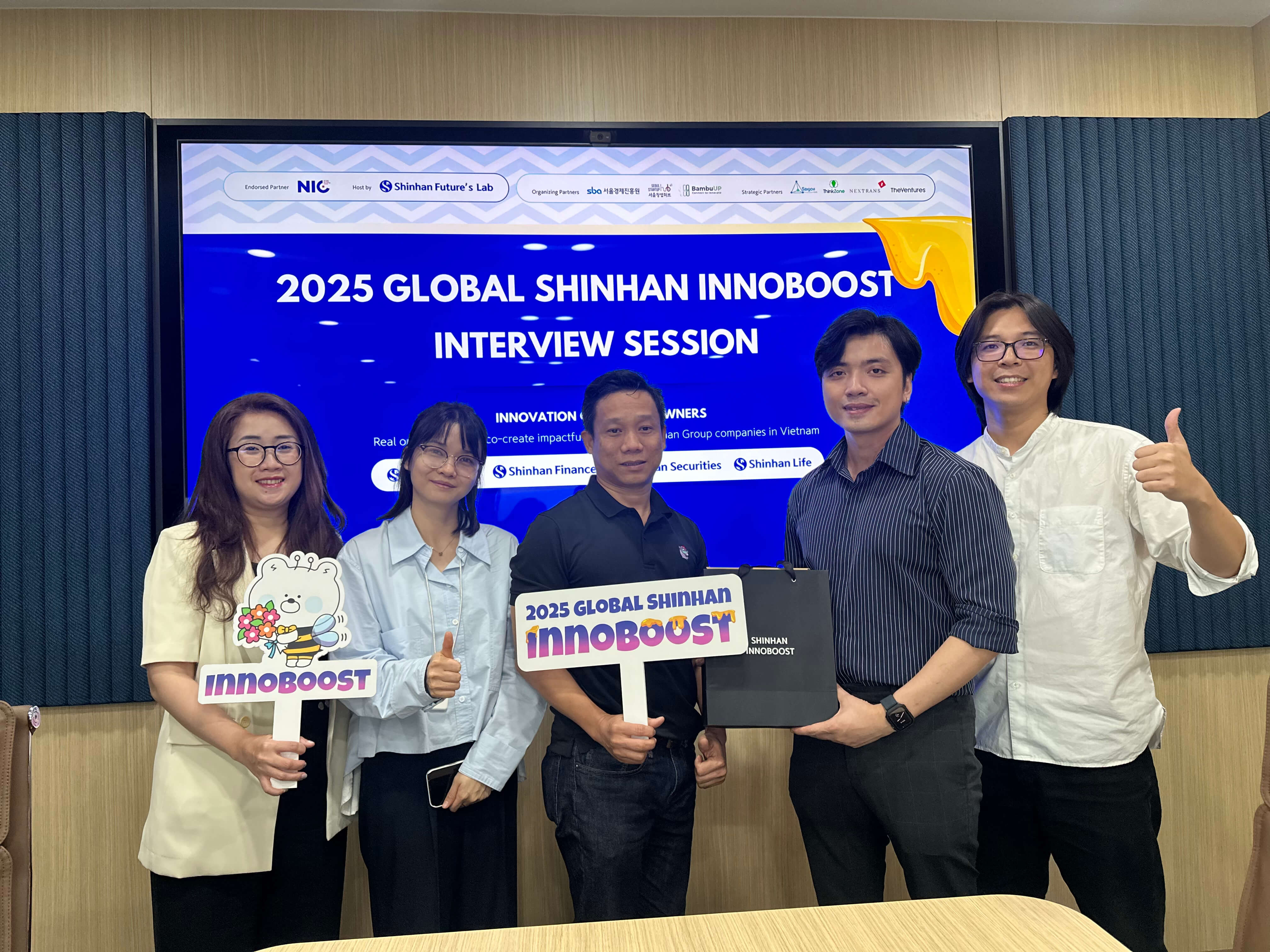 Kieng team with Shinhan Securities representatives